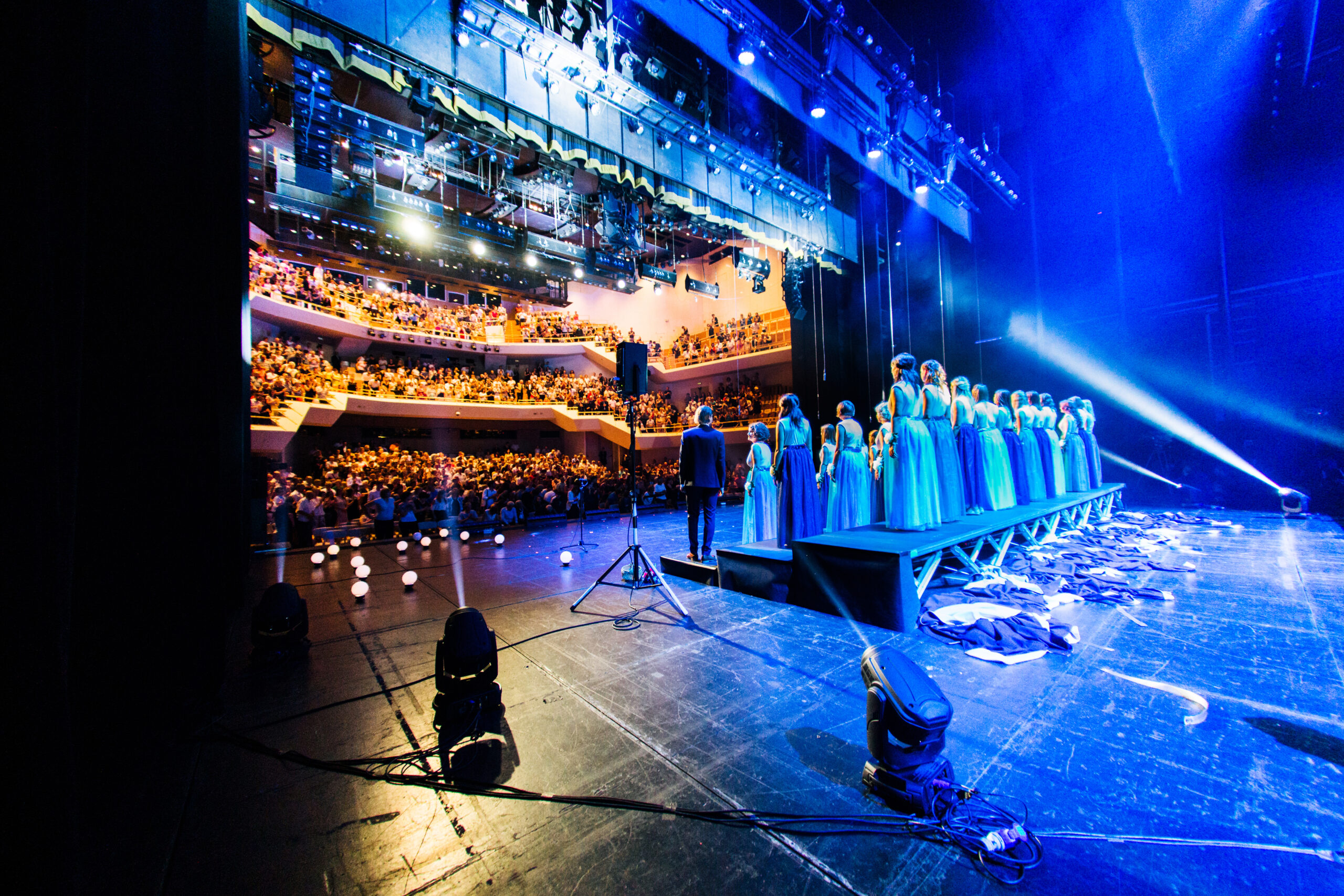 Marko Alpner, Slovenia: Standing Ovation, 2018, Carmen manet, Slovenia - The concert “Vidim te” (I see you) by Carmen manet, a Kranj-based female choir, filled to the very last seat the Gallus Hall of Cankarjev dom. The audience thanked the singers for their energy with a long standing ovation.